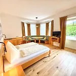 Muehlbacher - Inklusive Kostenfreiem Eintritt In Alpentherme Hotel